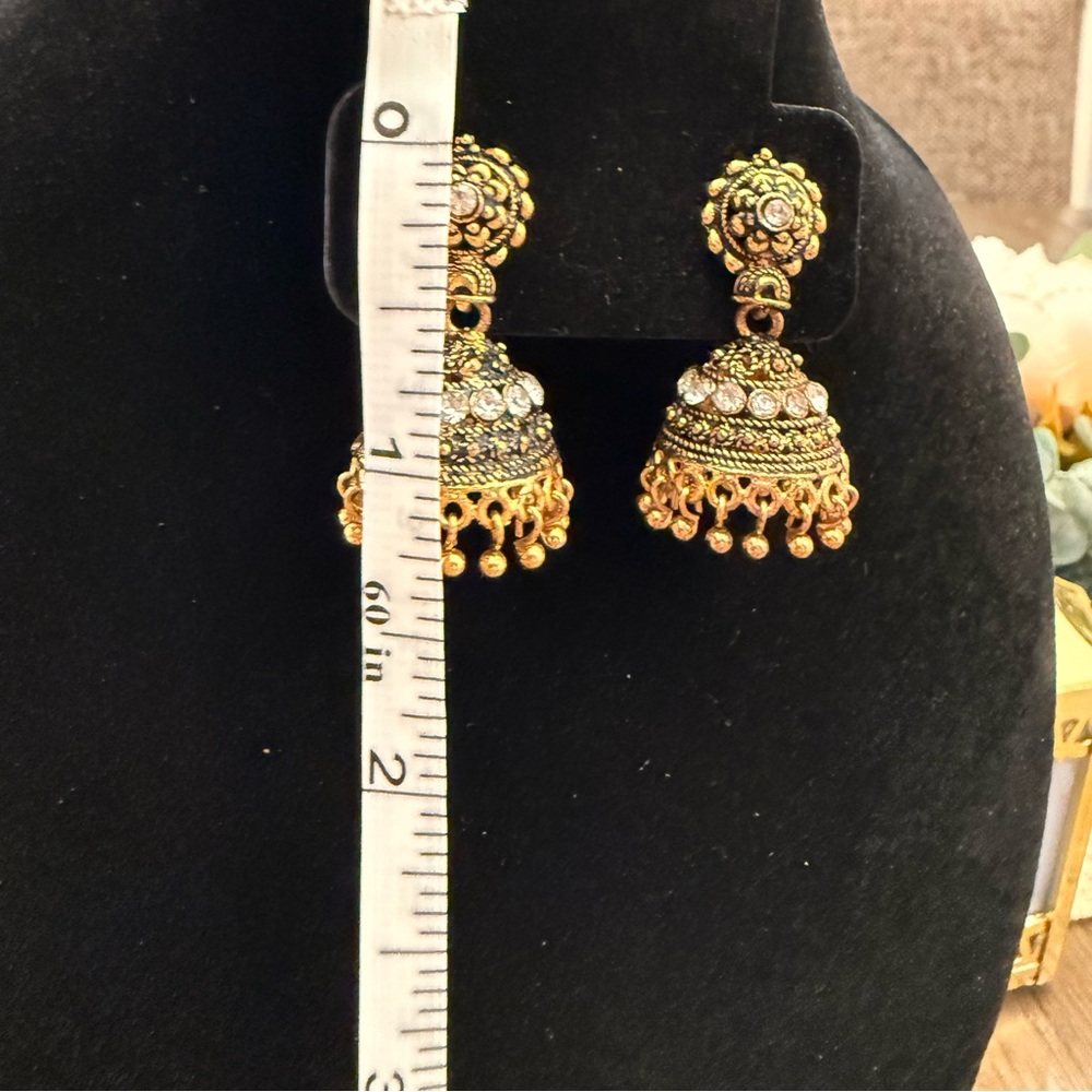 Gold Jhumka Earrings - Picture 6 of 6